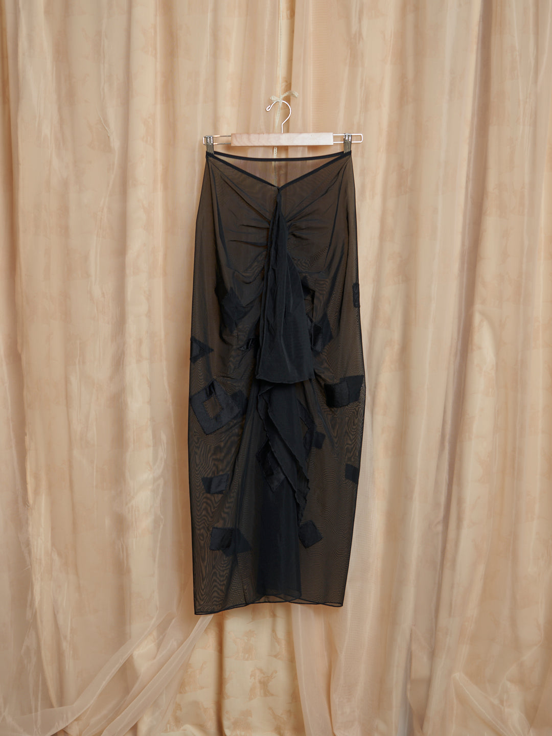 Gonna in tulle con arricci davanti e patch in raso cucite patchwork
