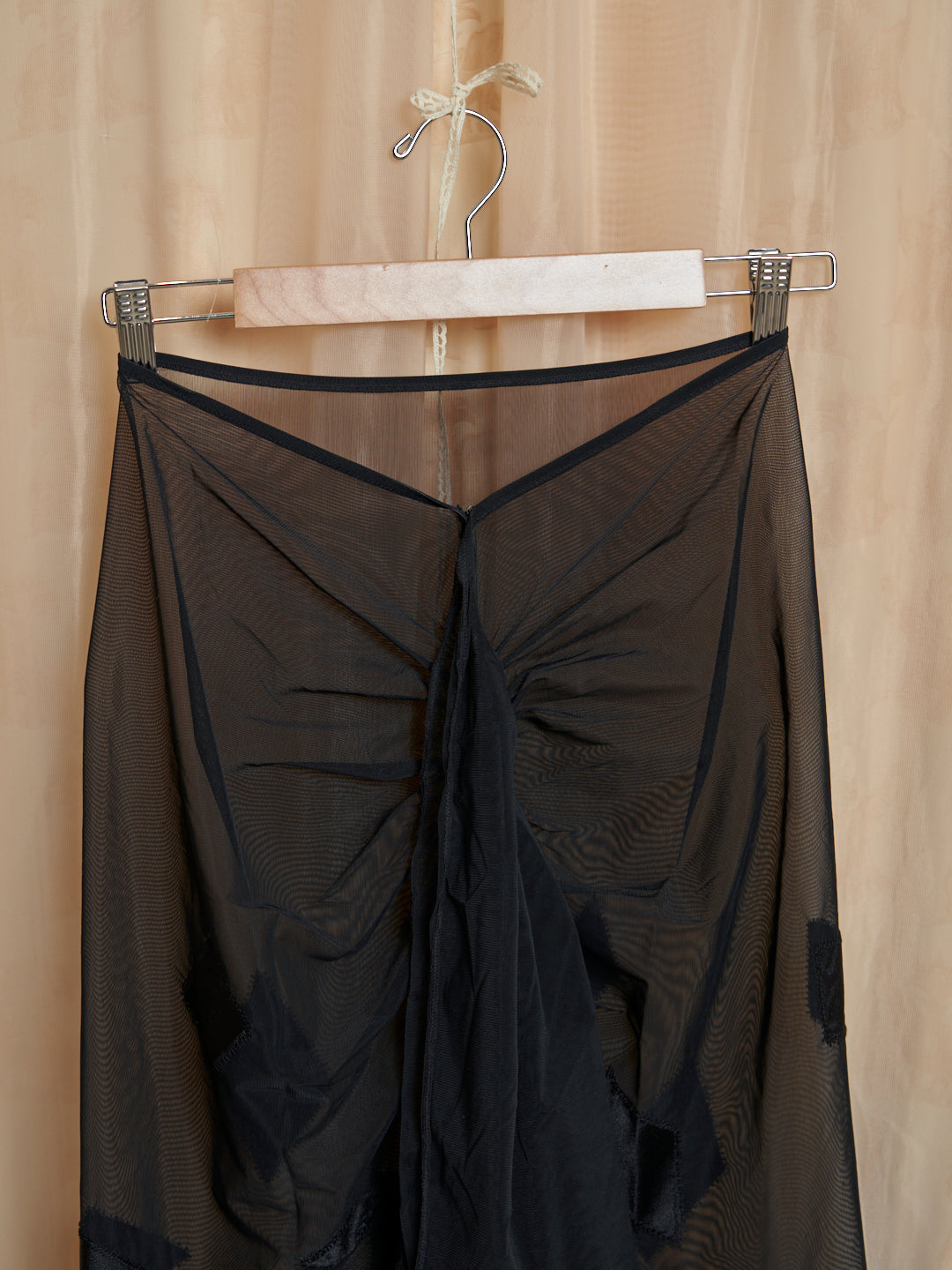 Gonna in tulle con arricci davanti e patch in raso cucite patchwork
