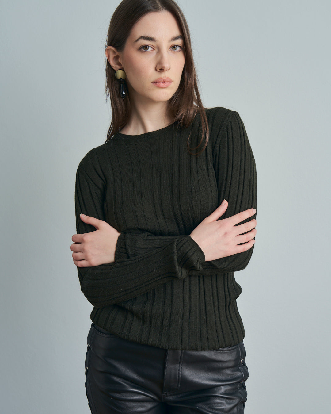 Maglia girocollo firmata Prada in lana a costine