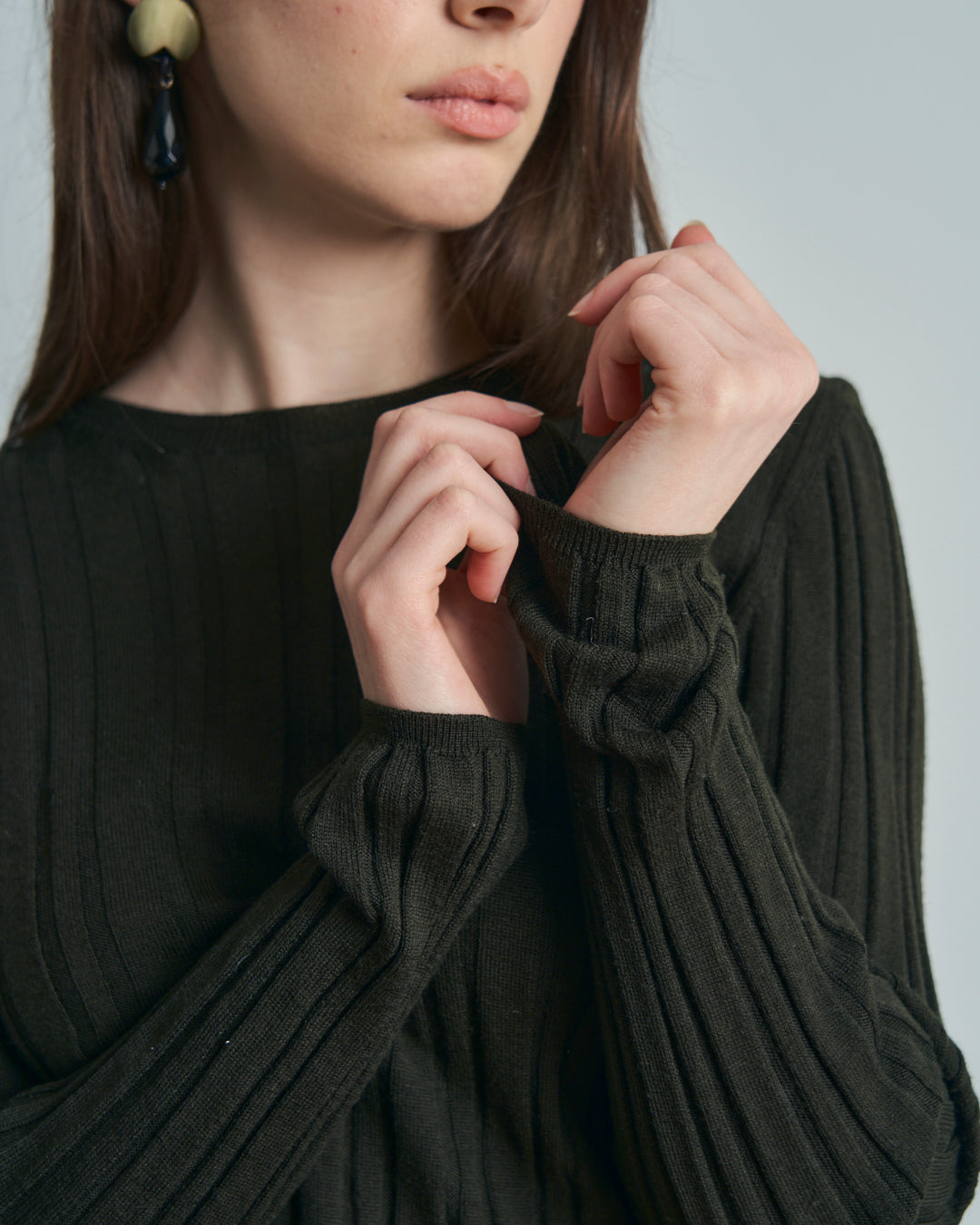 Maglia girocollo firmata Prada in lana a costine