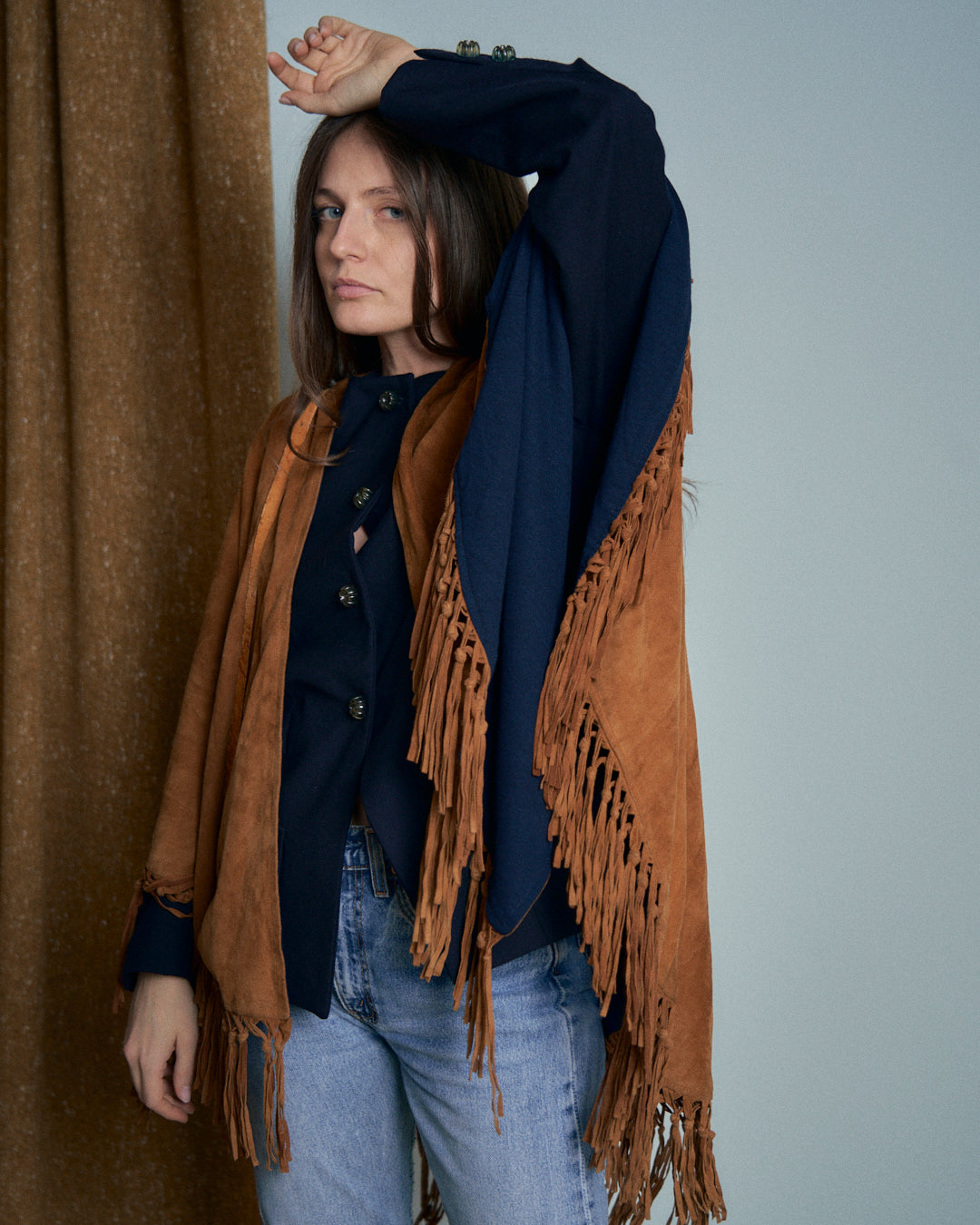 Mantella in camoscio doppiata in jersey blu navy