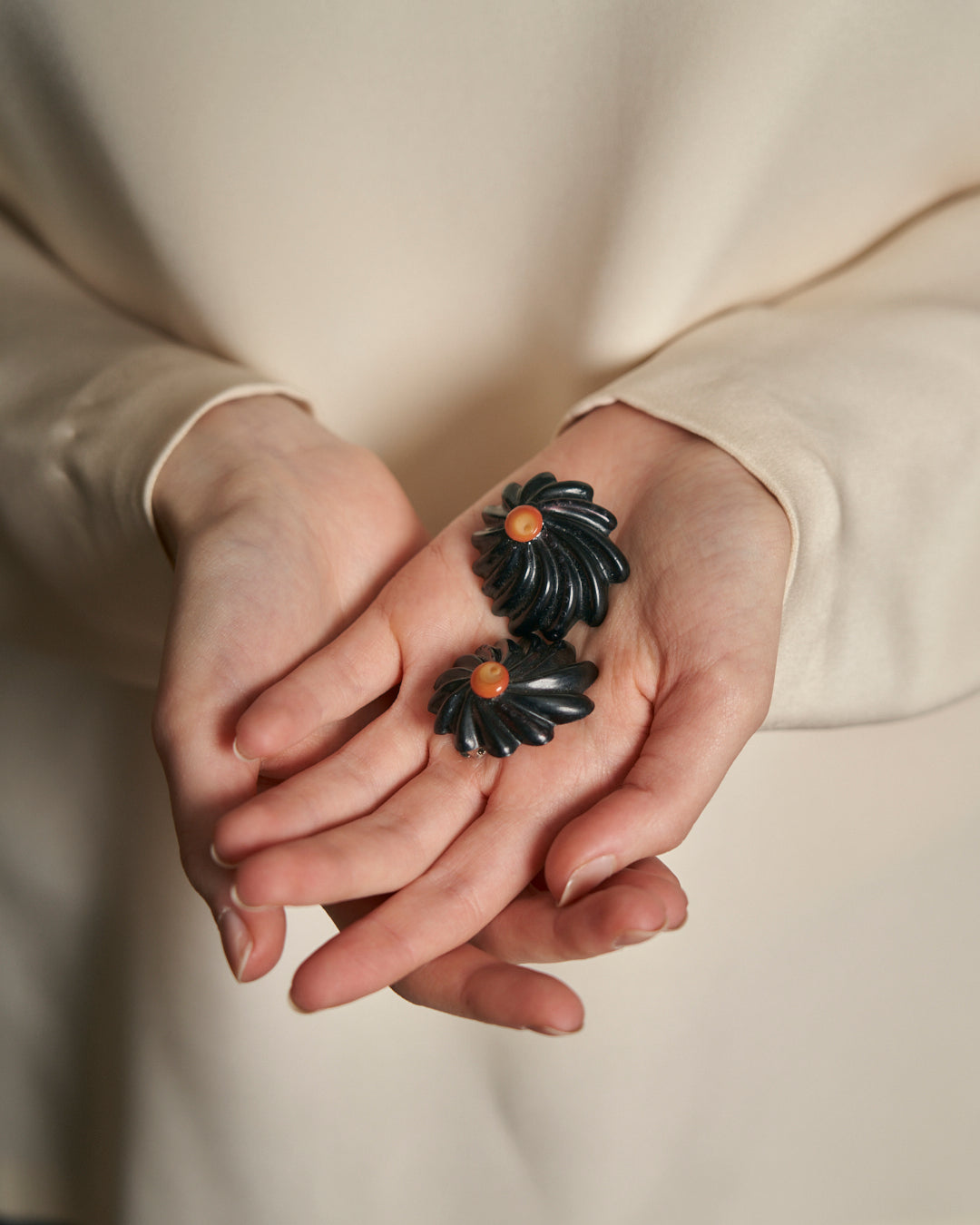 Orecchini anni 80 clip americani