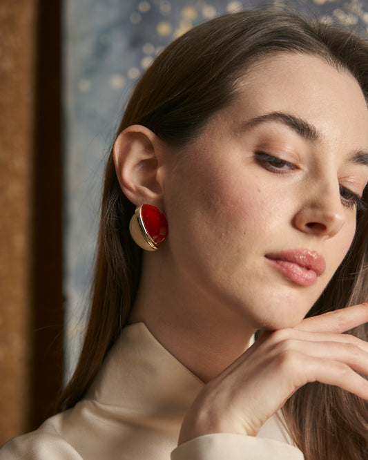 Orecchini smaltati con foro bicolor rosso e beige