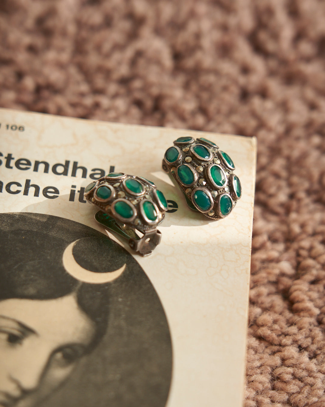 Orecchini in argento antichi con radici di smeraldo e marcassite