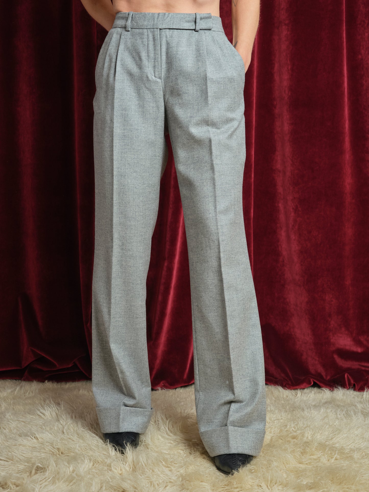 Pantaloni Antonio Berardi in lana con risvolto al fondo