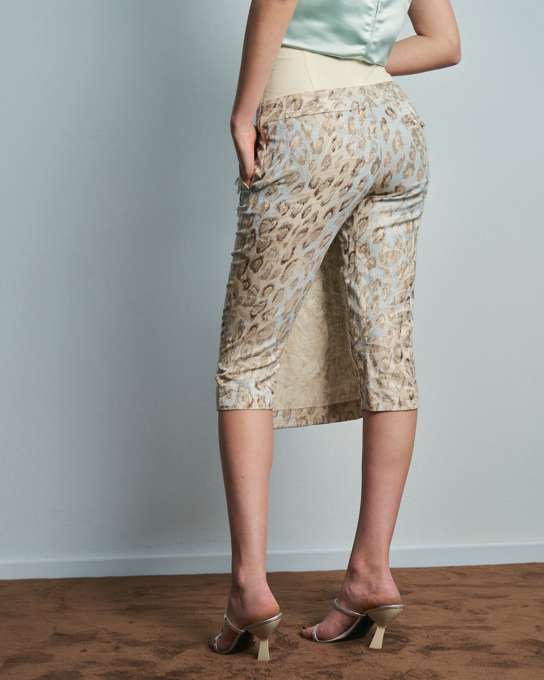 Pantalone capri Antonio Berardi ss99 con pannello davanti e baschina