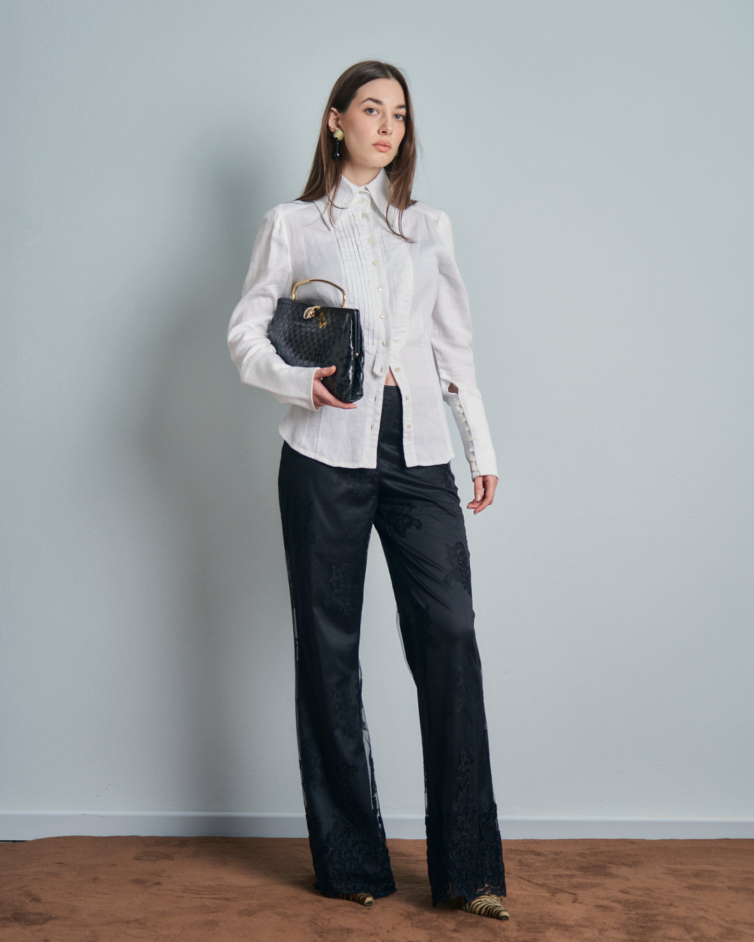 Pantaloni La Perla in pizzo, raso e ciniglia neri svasati