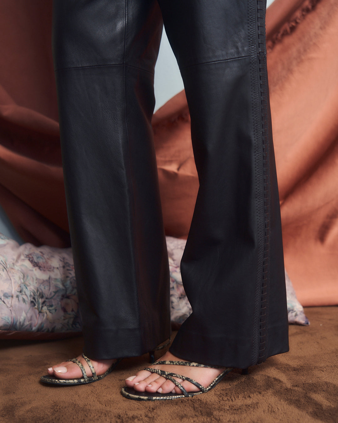 Pantaloni in pelle Marrone con dettagli sul fianco