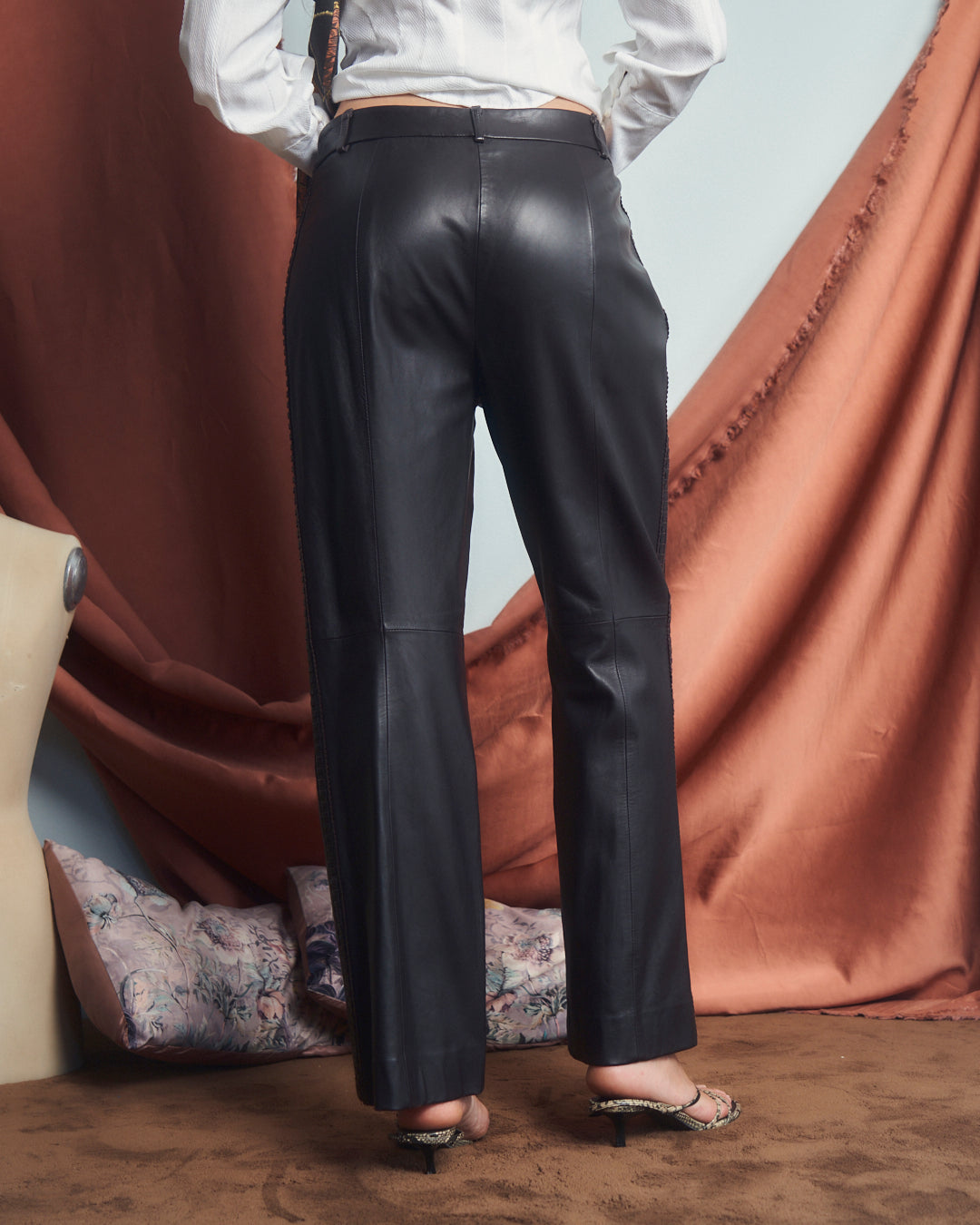 Pantaloni in pelle Marrone con dettagli sul fianco