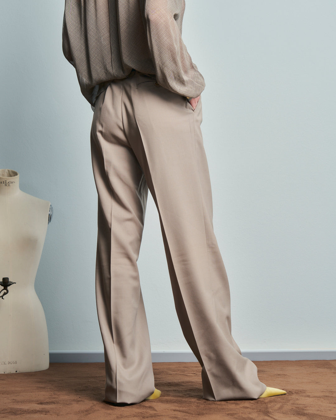 Pantaloni anni 70 classico con pieghe tasche alla francese