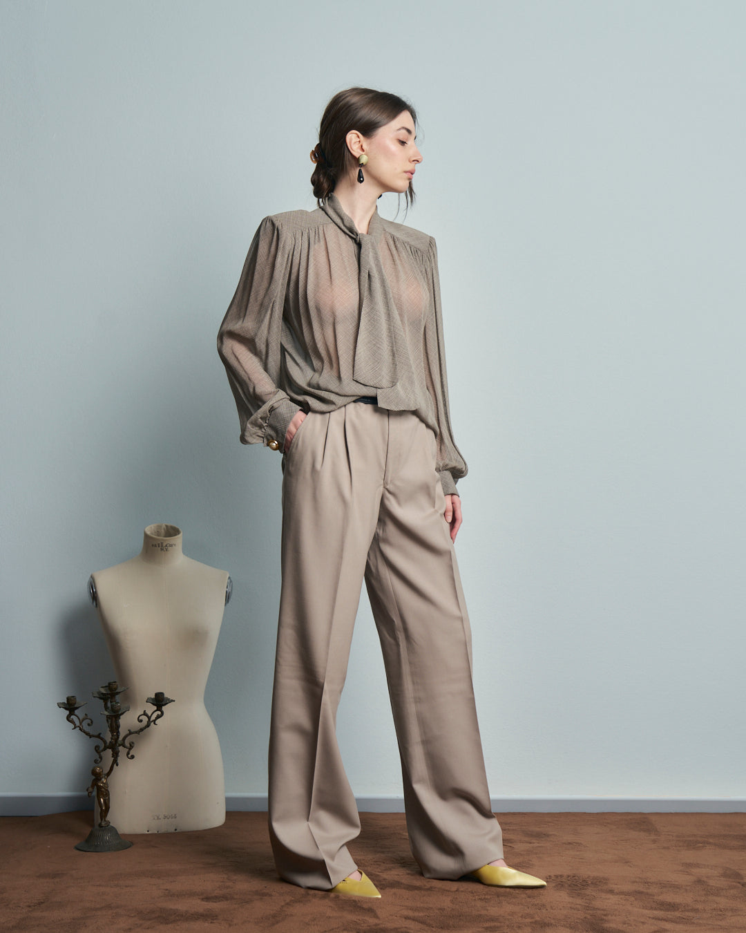 Pantaloni anni 70 classico con pieghe tasche alla francese