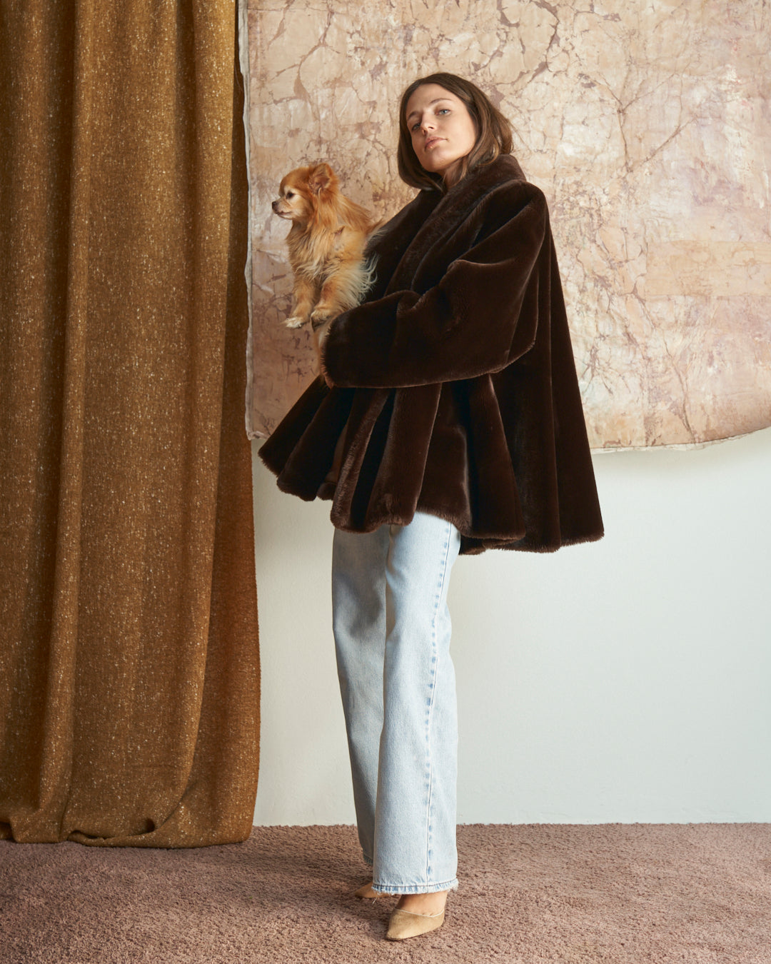 Pelliccia ecologica anni 80 marrone cioccolato a ruota