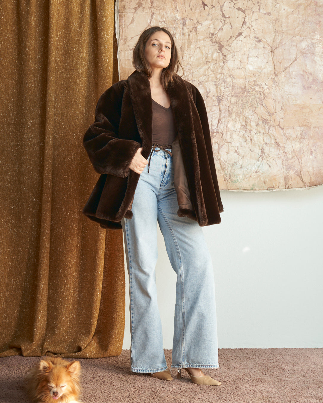 Pelliccia ecologica anni 80 marrone cioccolato a ruota