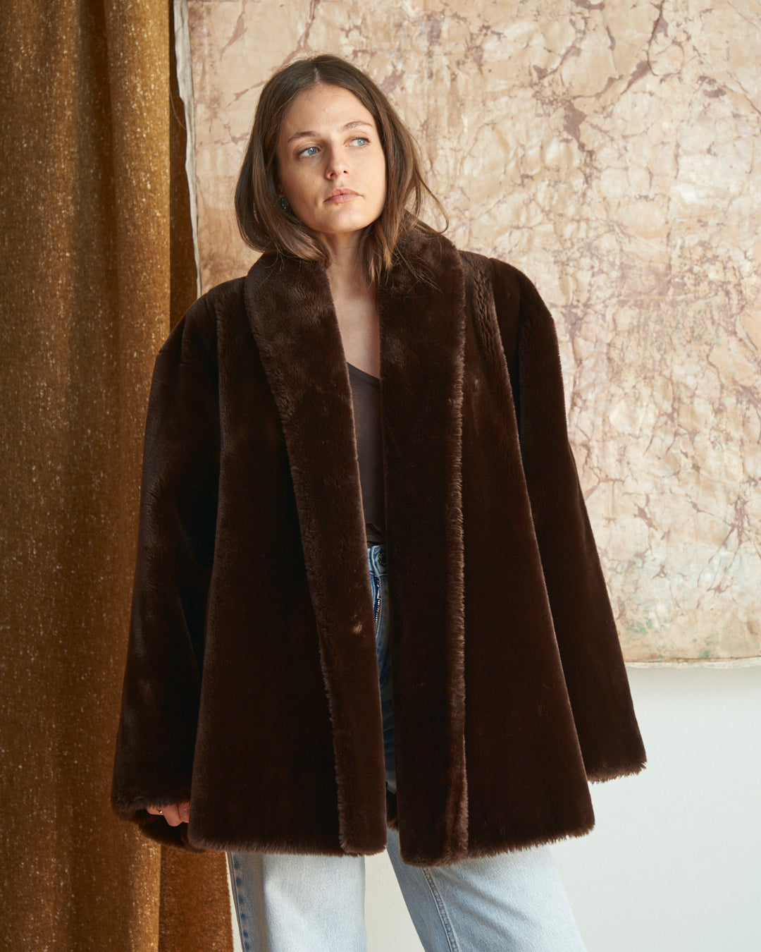 Pelliccia ecologica anni 80 marrone cioccolato a ruota