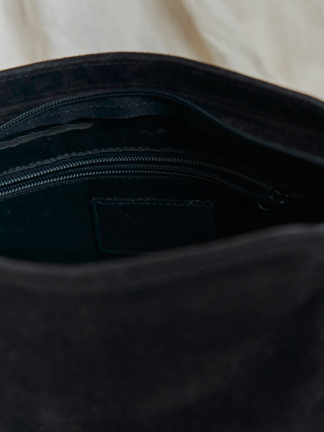 Borsa pochette anni 90 Granello in pelle scamosciata.