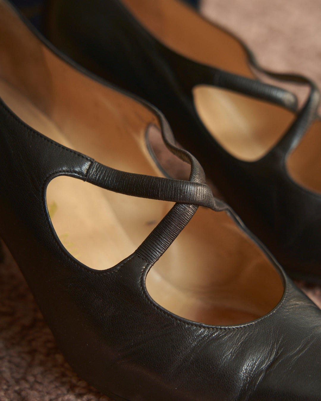 Scarpe Prada vintage in pelle con incrocio