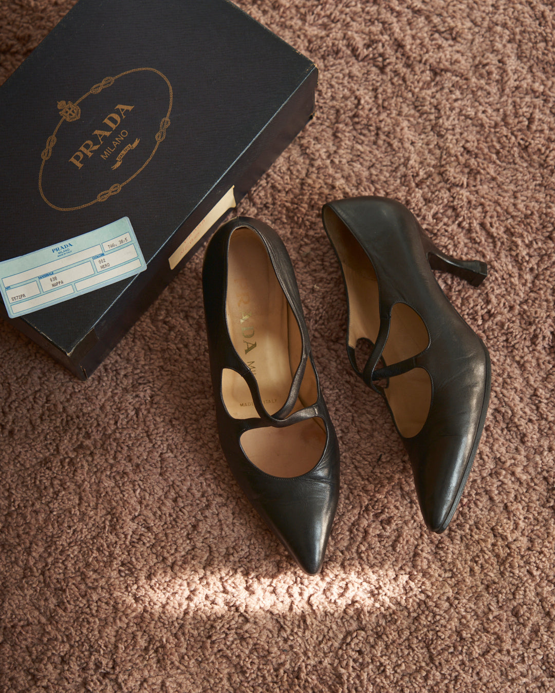 Scarpe Prada vintage in pelle con incrocio