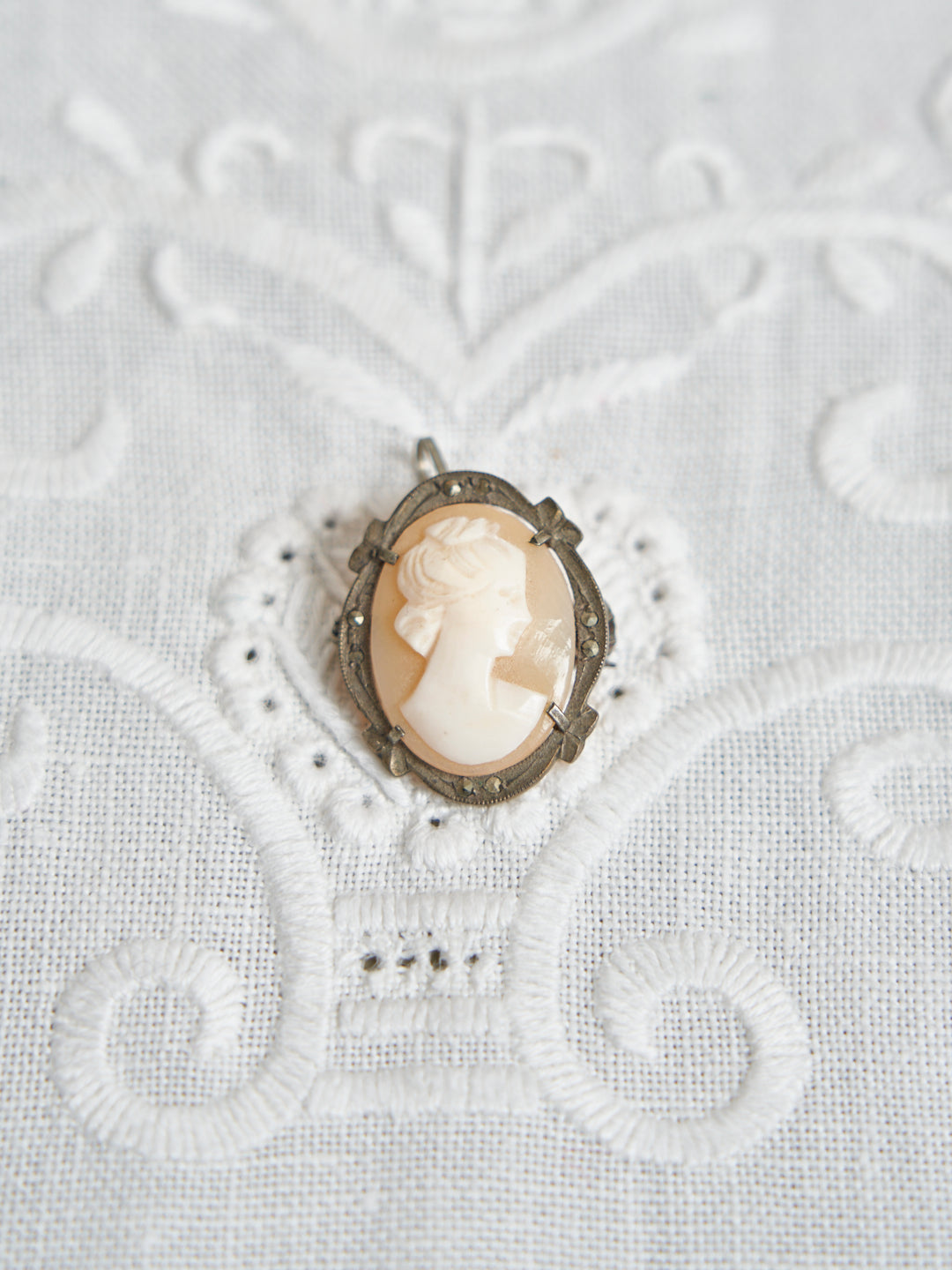 Spilla in argento 925 con cammeo vintage pendente liberty