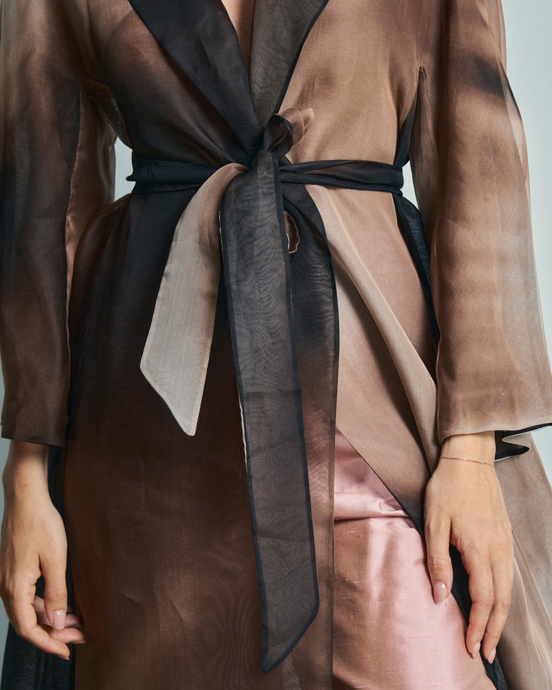 Spolverino in organza di seta con cintura