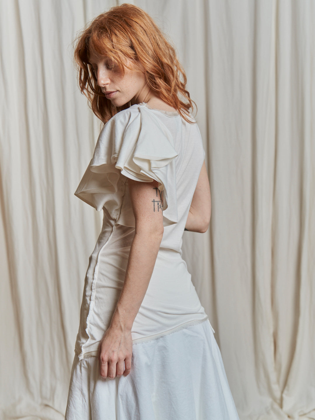Top Lanvin anni 2000 con spalle asimmetriche inserti in seta