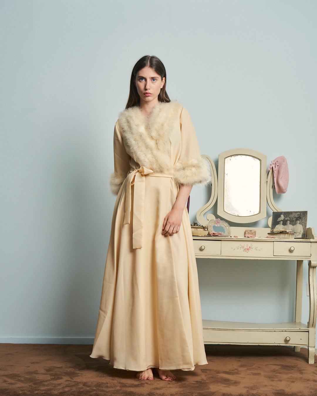 Vestaglia Anni 70 lunga con piume marabu