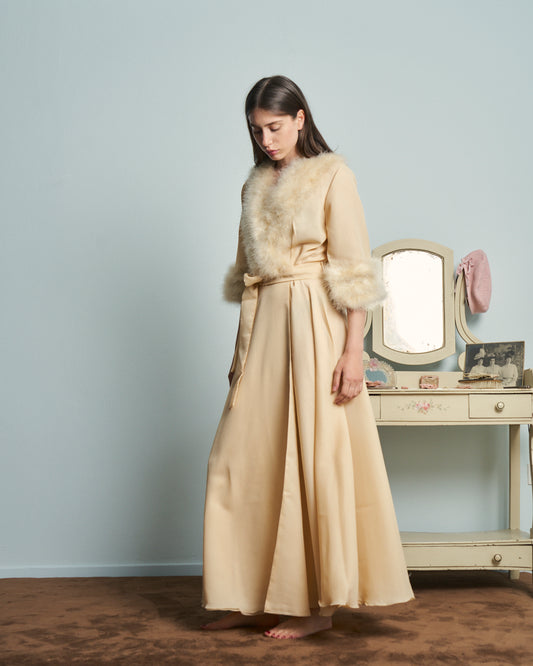 Vestaglia Anni 70 lunga con piume marabu